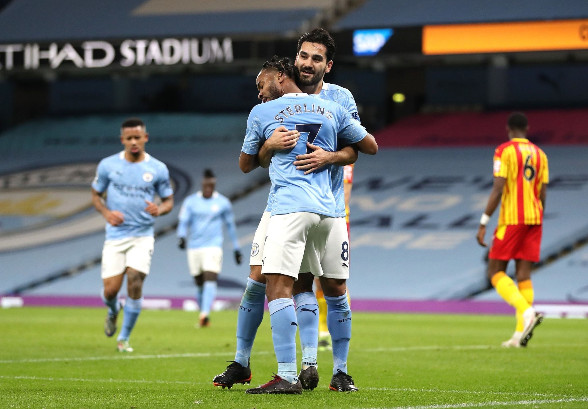 丝毫没有刻 丝毫没有刻